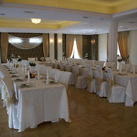 Dwor Kresowy Hotel Radymno Luaran gambar