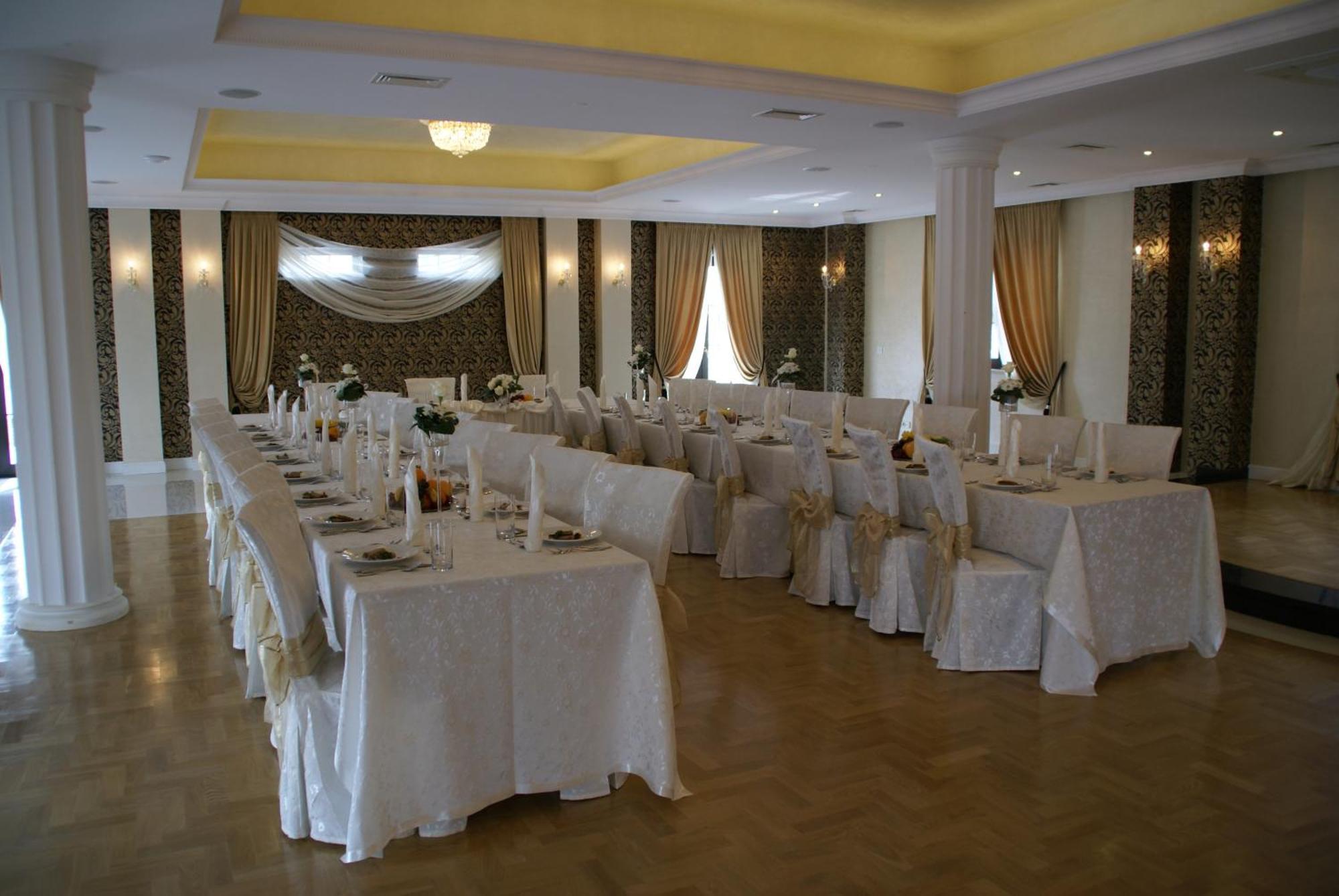 Dwor Kresowy Hotel Radymno Luaran gambar