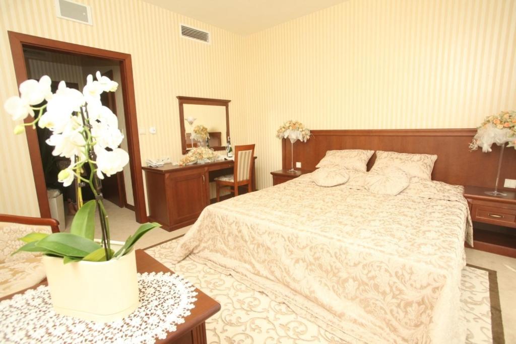 Dwor Kresowy Hotel Radymno Bilik gambar