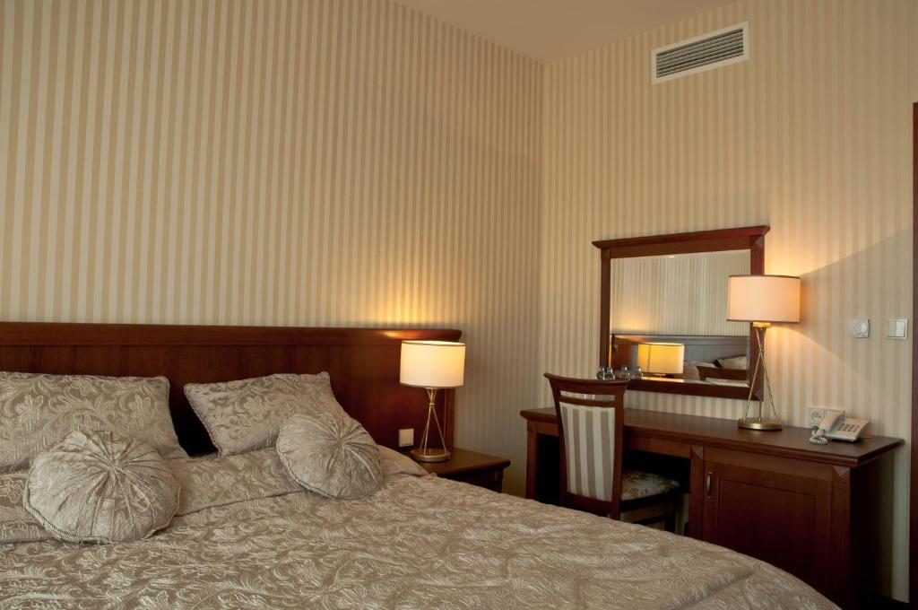 Dwor Kresowy Hotel Radymno Bilik gambar